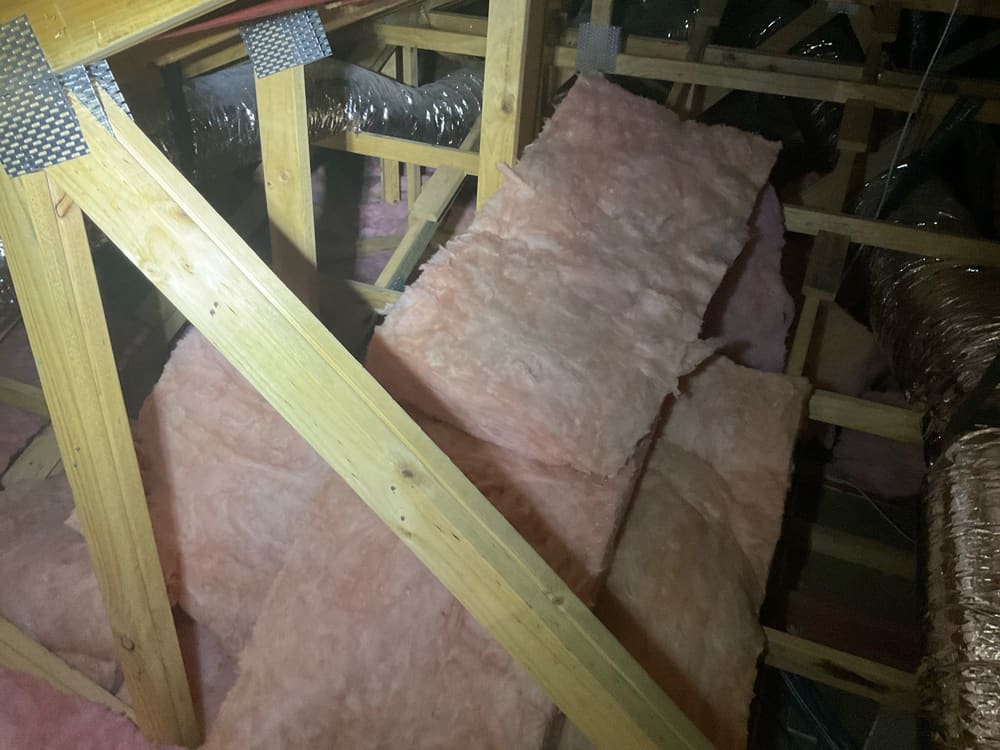 Loose/out of place/ missing insulation, recorded during a lock-up inspection in Truganina